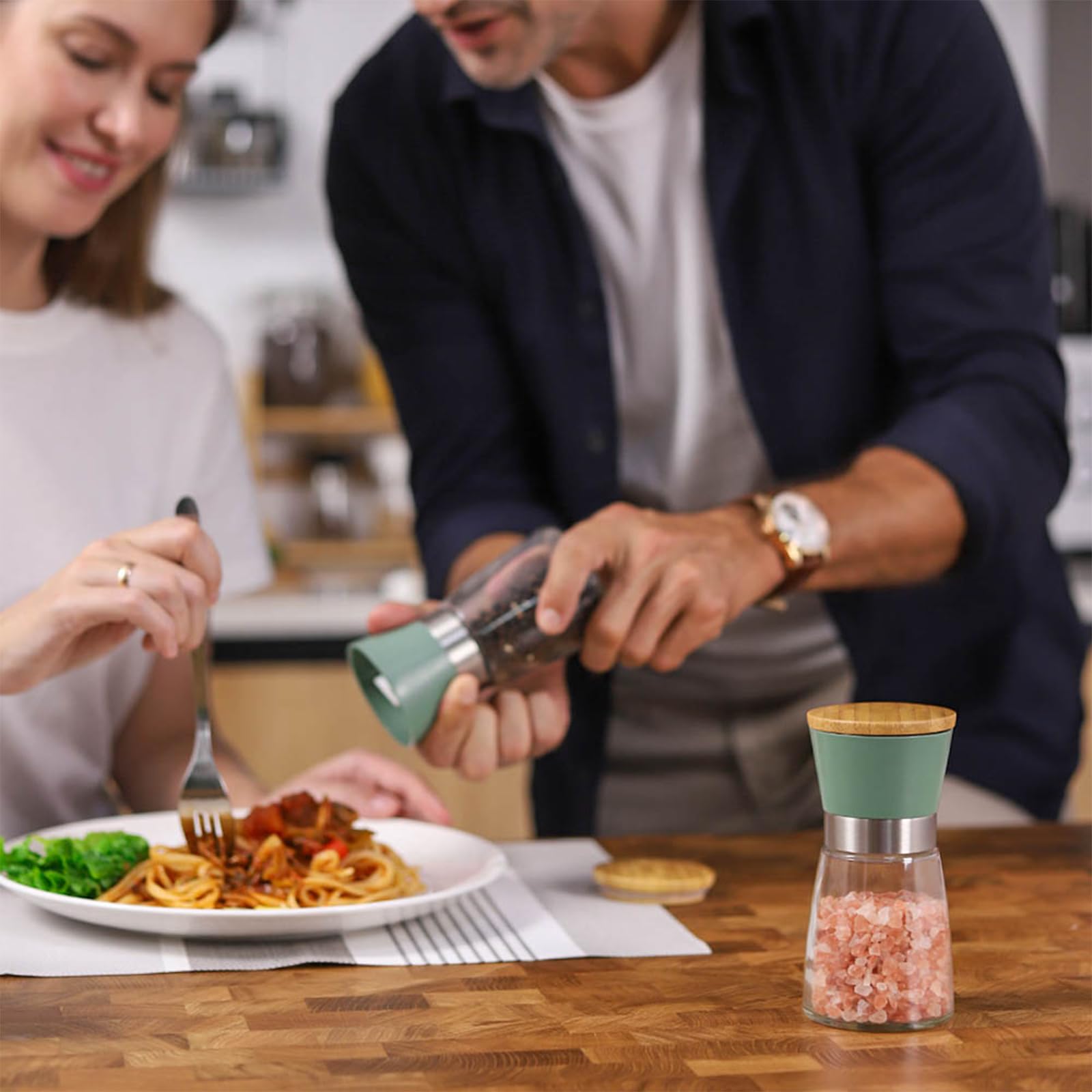 Vucchini glass bottle highlights 5.7 oz capacity for salts and spices.