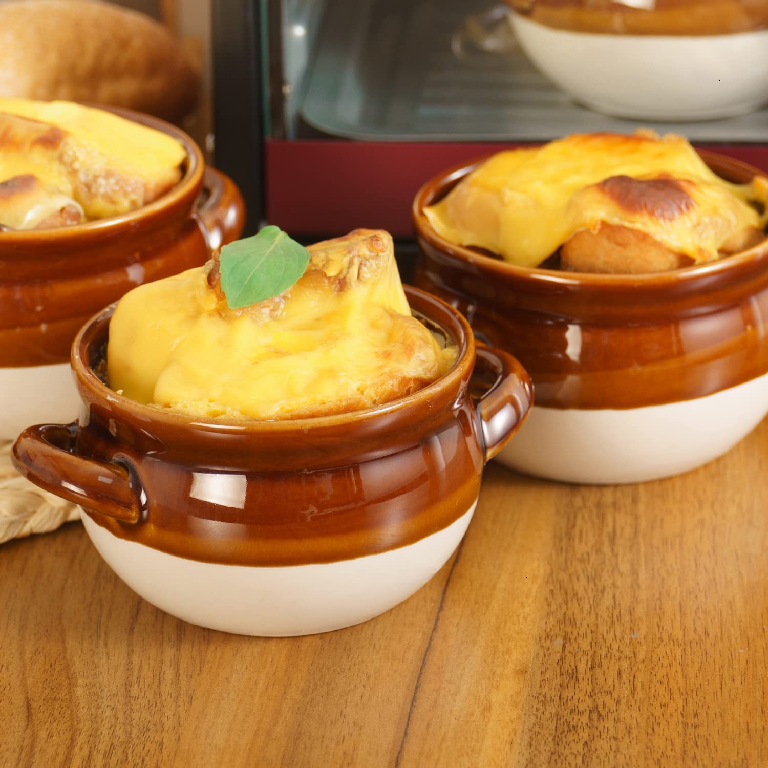 Vumdua sturdy ceramic bowls stay balanced when lifted from oven to table