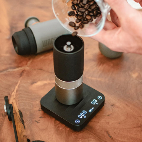 WACACO Exagram Pro with pour-over program supports precise coffee-to-water ratios.