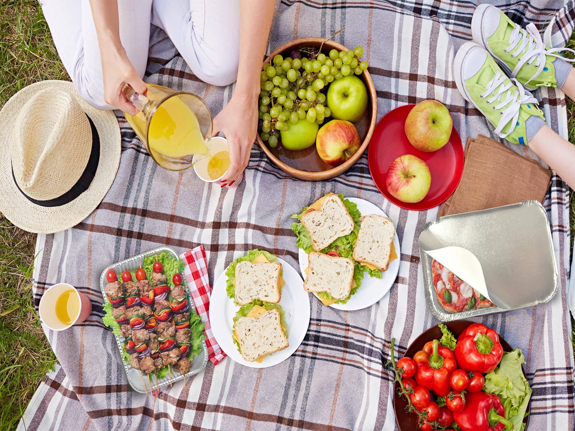 WANBAO pans handle soups, stews, salads, and desserts with ease.