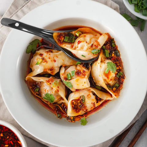 Wareland non-slip handle spoons provide stable grip for hot broths
