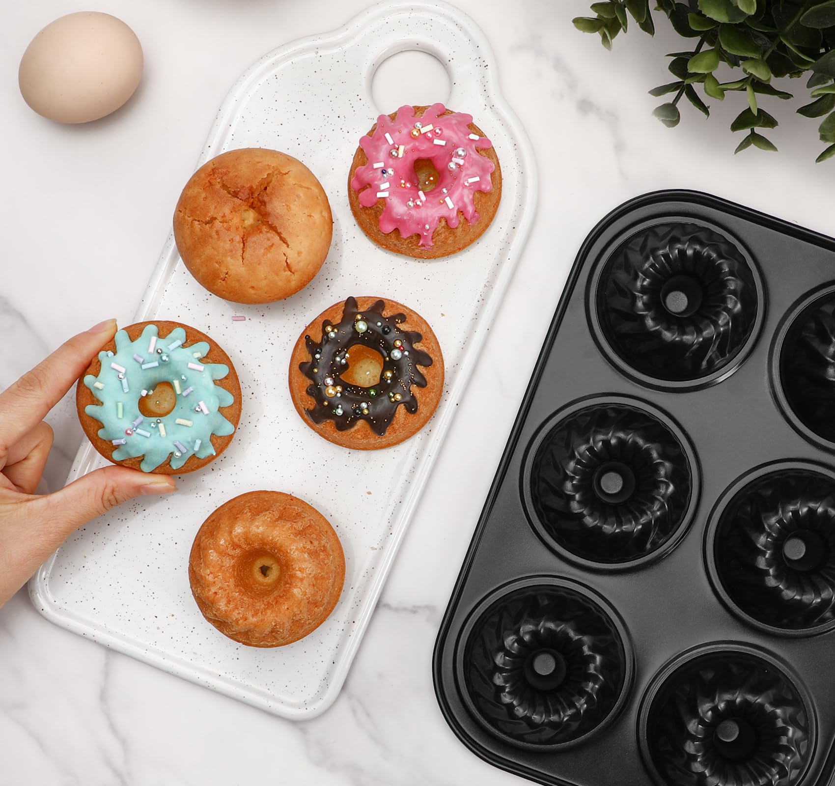 Webake Heavy-gauge carbon steel construction ensures even heat and durable performance.