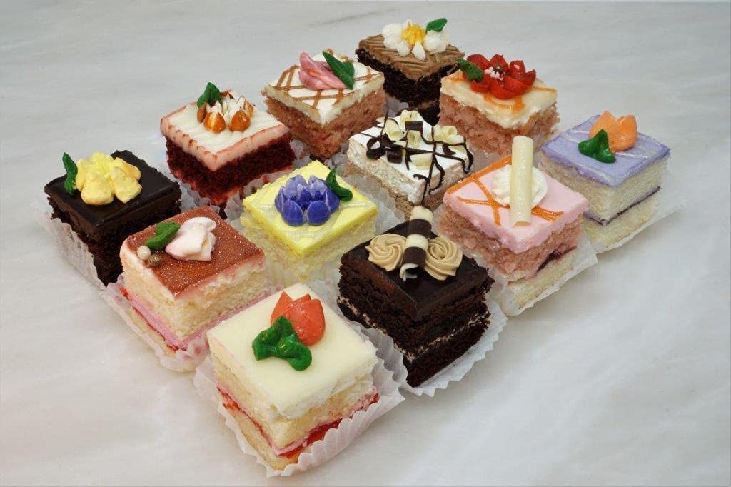 Webake pack of 4 silicone square molds 3x3 inch for versatile portions.