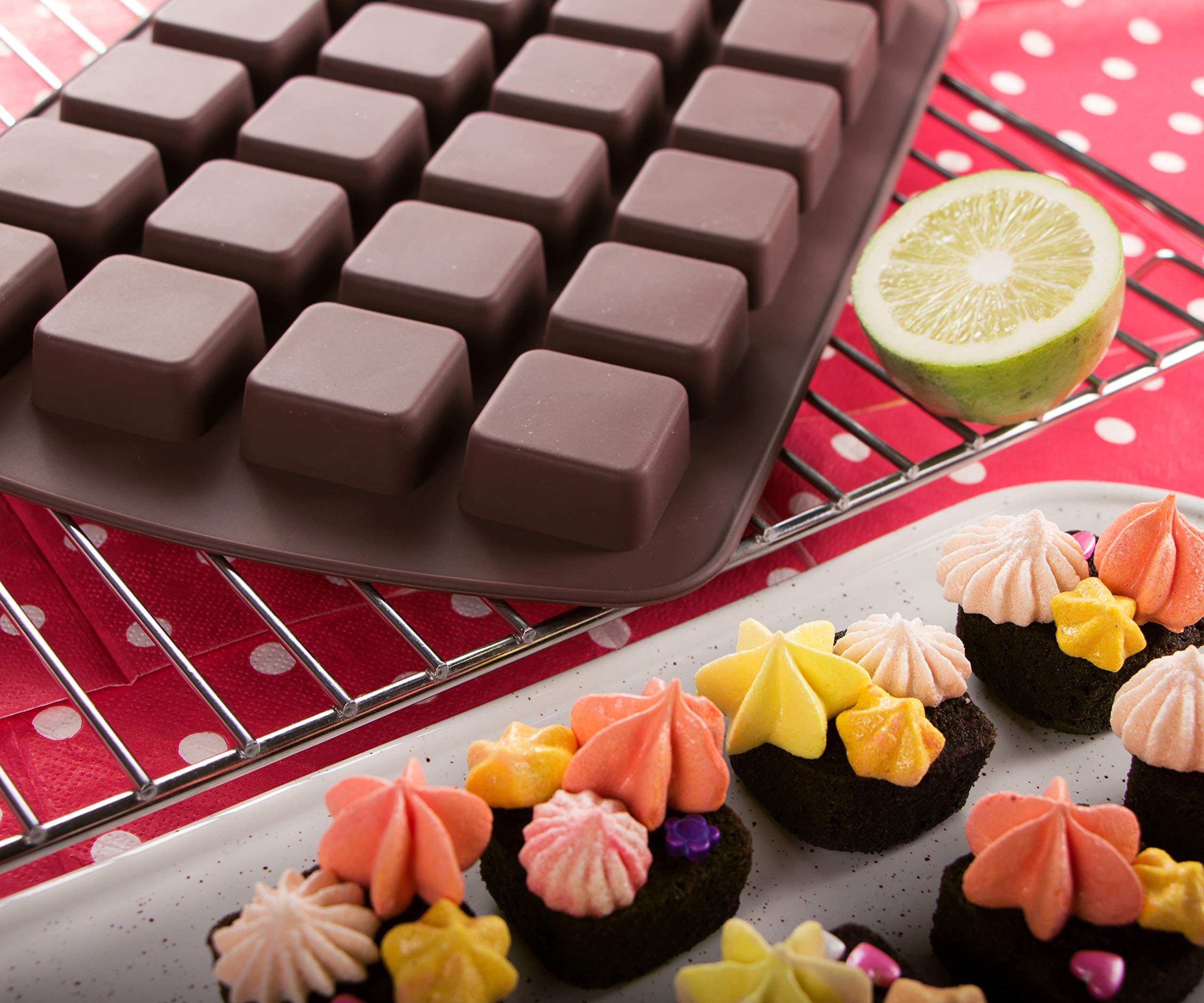 Webake Square peanut butter cups molded with clean edges