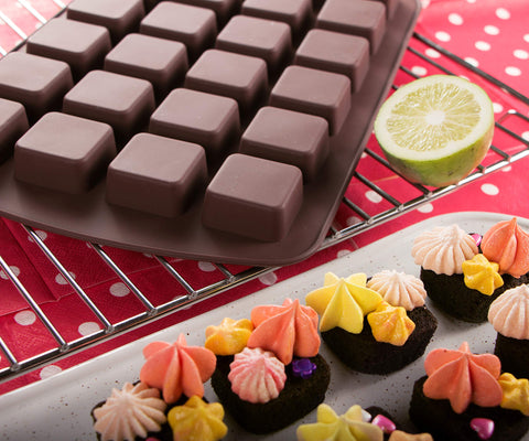 Webake Square peanut butter cups molded with clean edges