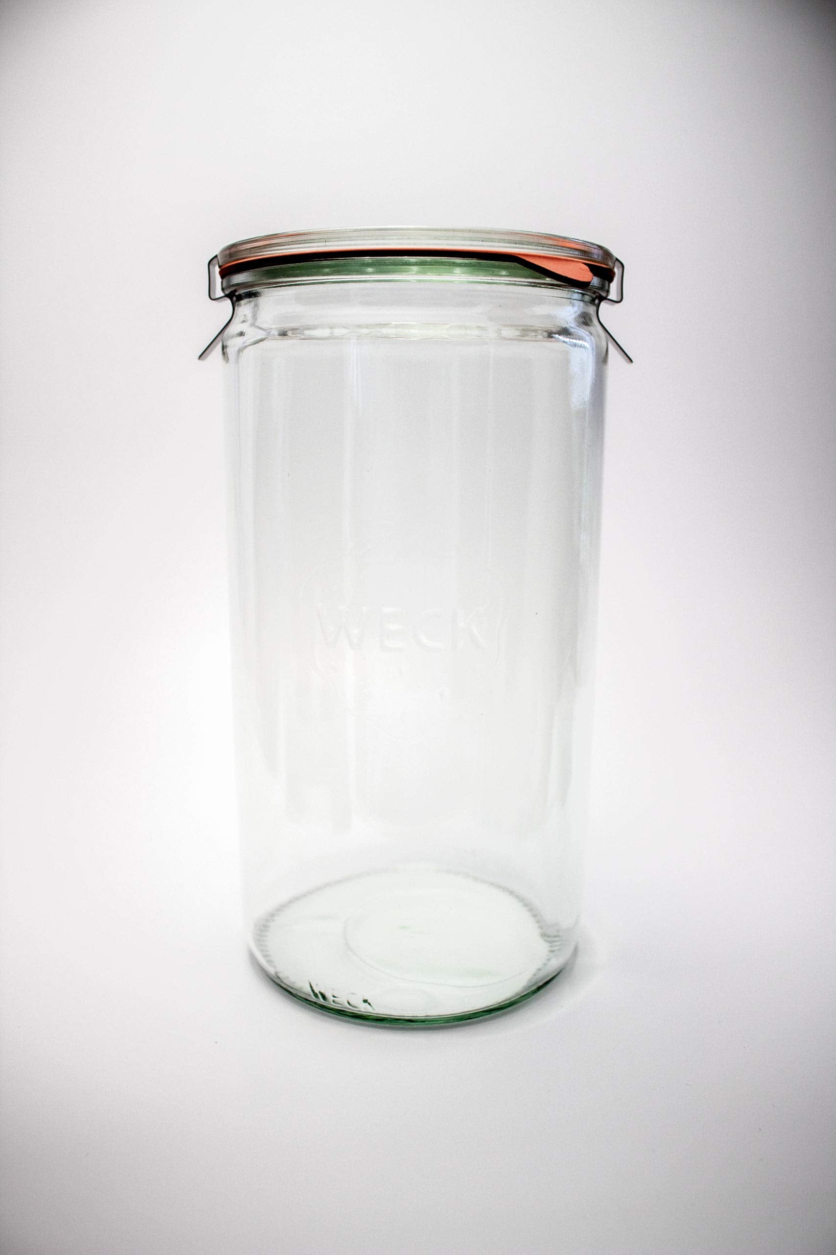 WECK 974 airtight-seal jar preserves aroma and moisture.