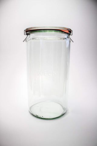 WECK 974 pickle jar for preserving fruits and vegetables.