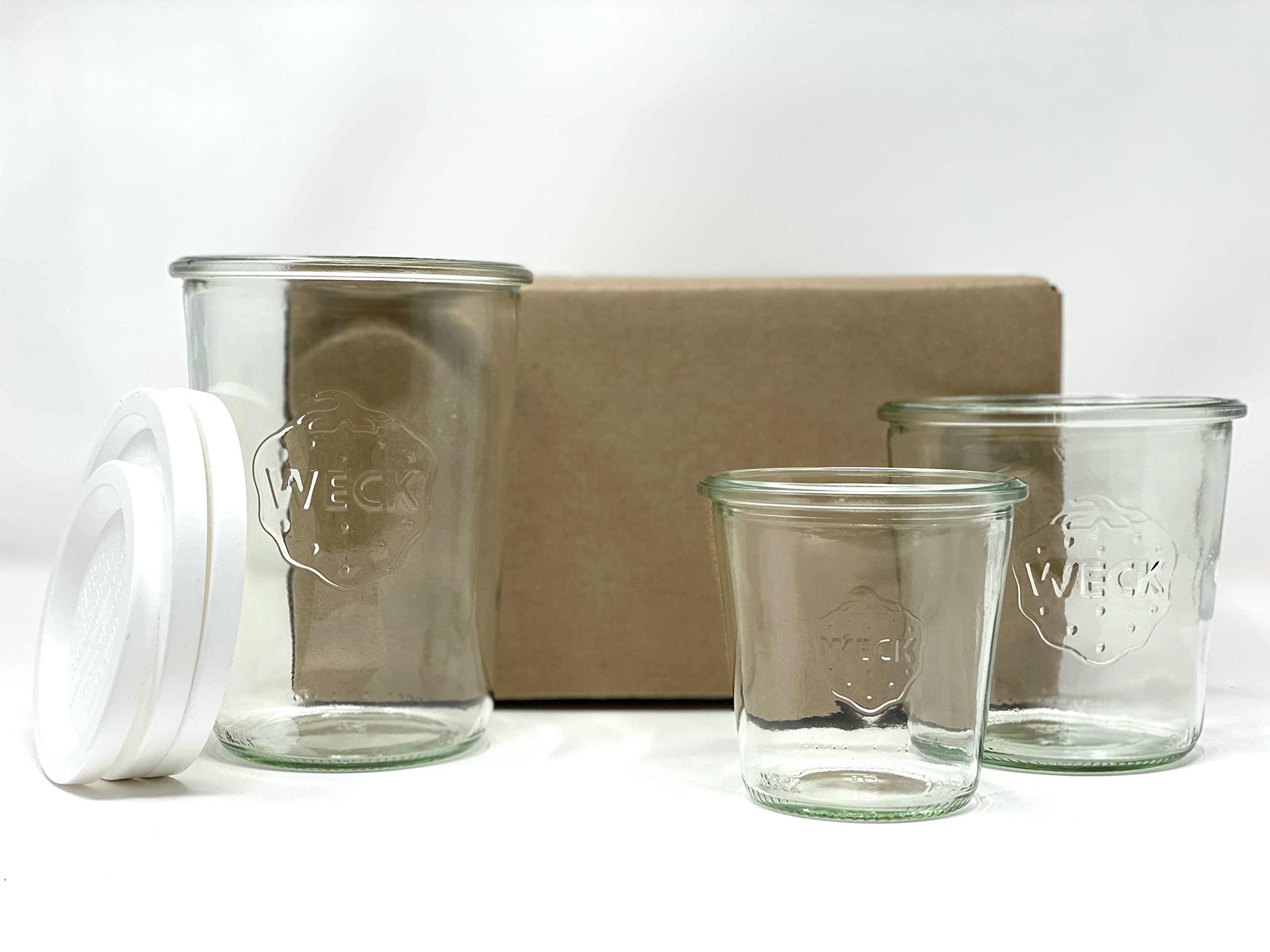 WECK Mold jar durable glass withstands hot liquids and freezing.