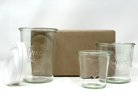 WECK Mold jar durable glass withstands hot liquids and freezing.