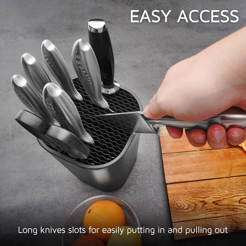 Wellstar universal knife block demonstrates large capacity fits many kitchen knives.