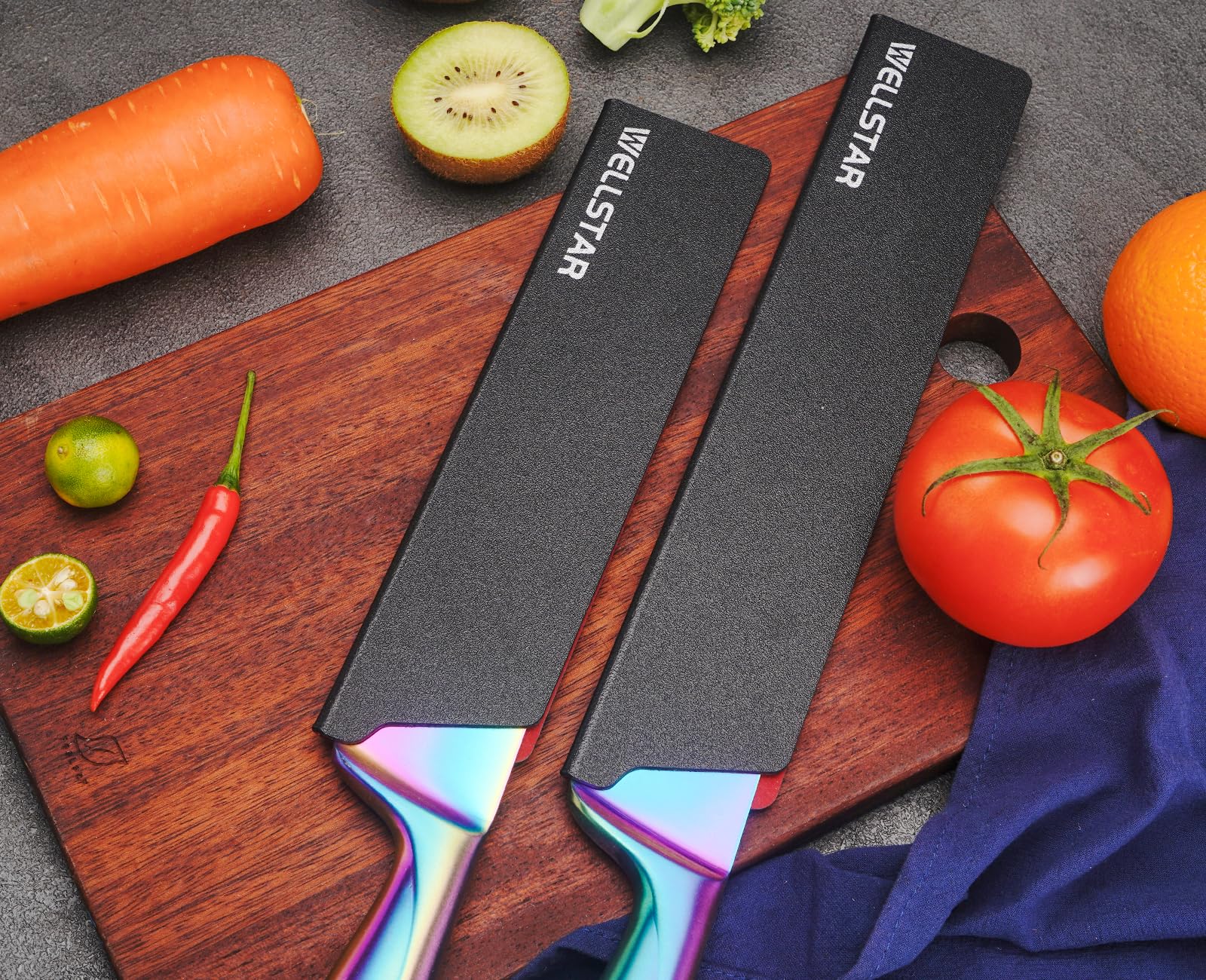 WELLSTAR velvet interior minimizes blade contact during sheathing
