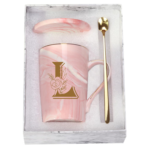 WENSSY Letter L mug with flower in pink, front view, handmade pattern