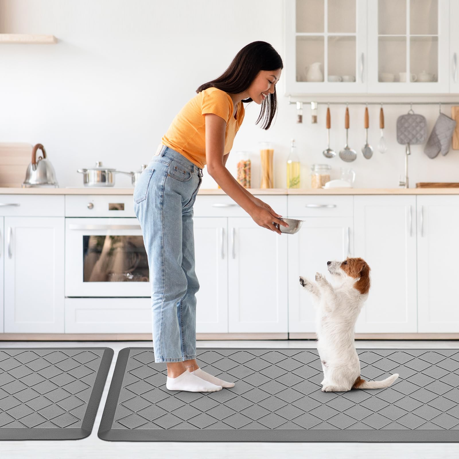 WEZVIX mat in sink area provides comfortable standing during chores.