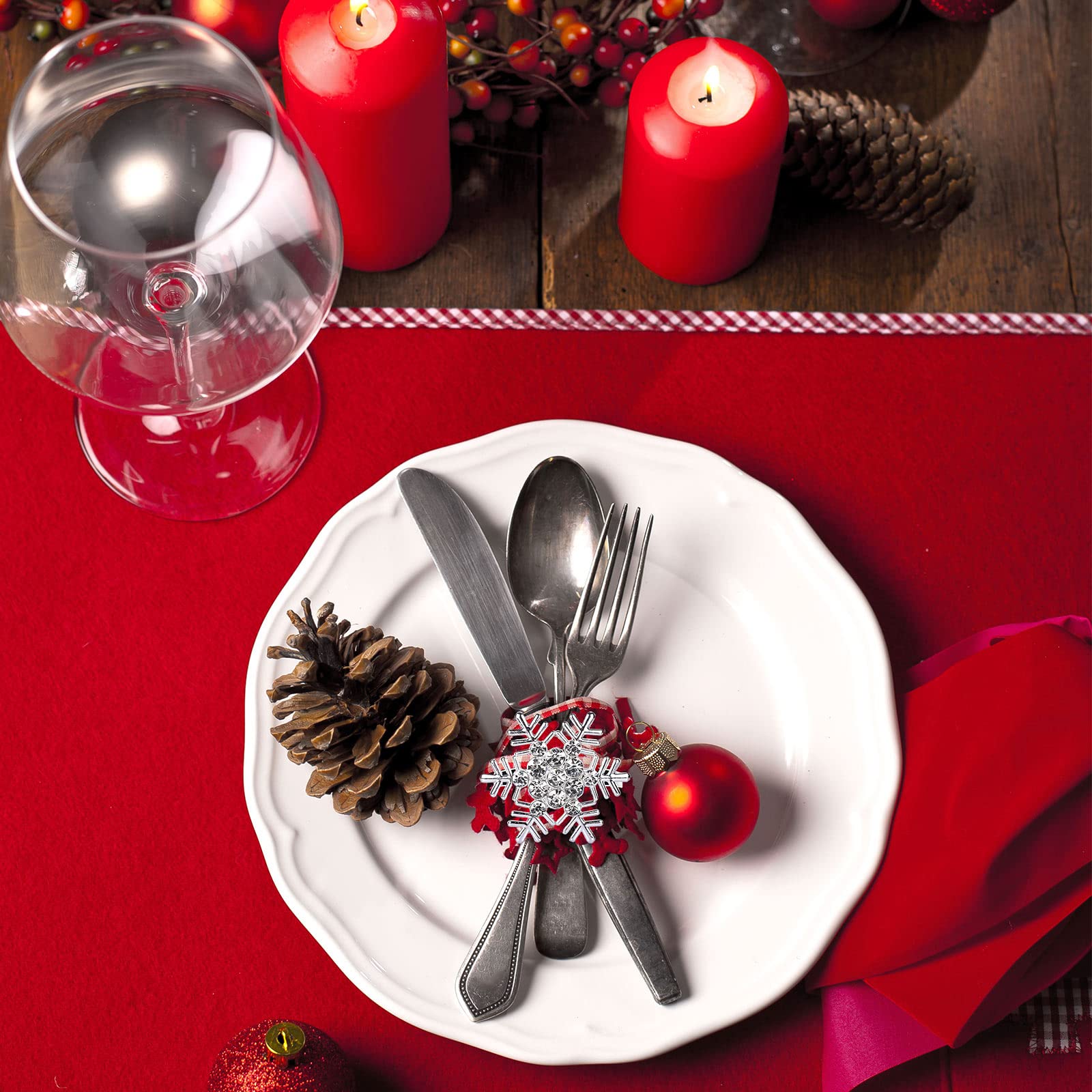 Whaline Christmas table decor ideas with shiny snowflake rings