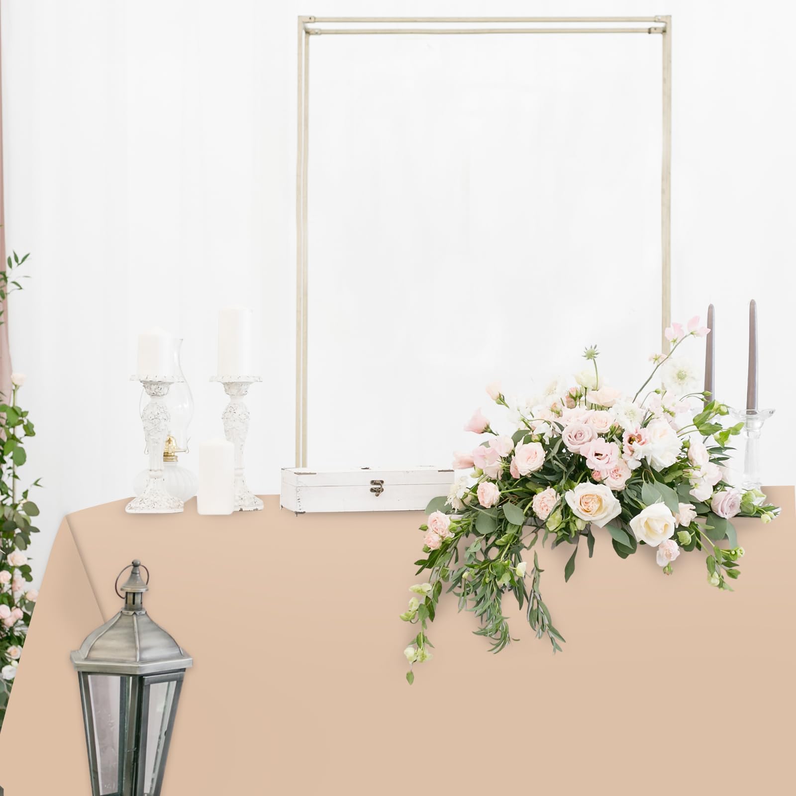 Whaline 12-piece woodland pack keeps multiple tables coordinated and themed.