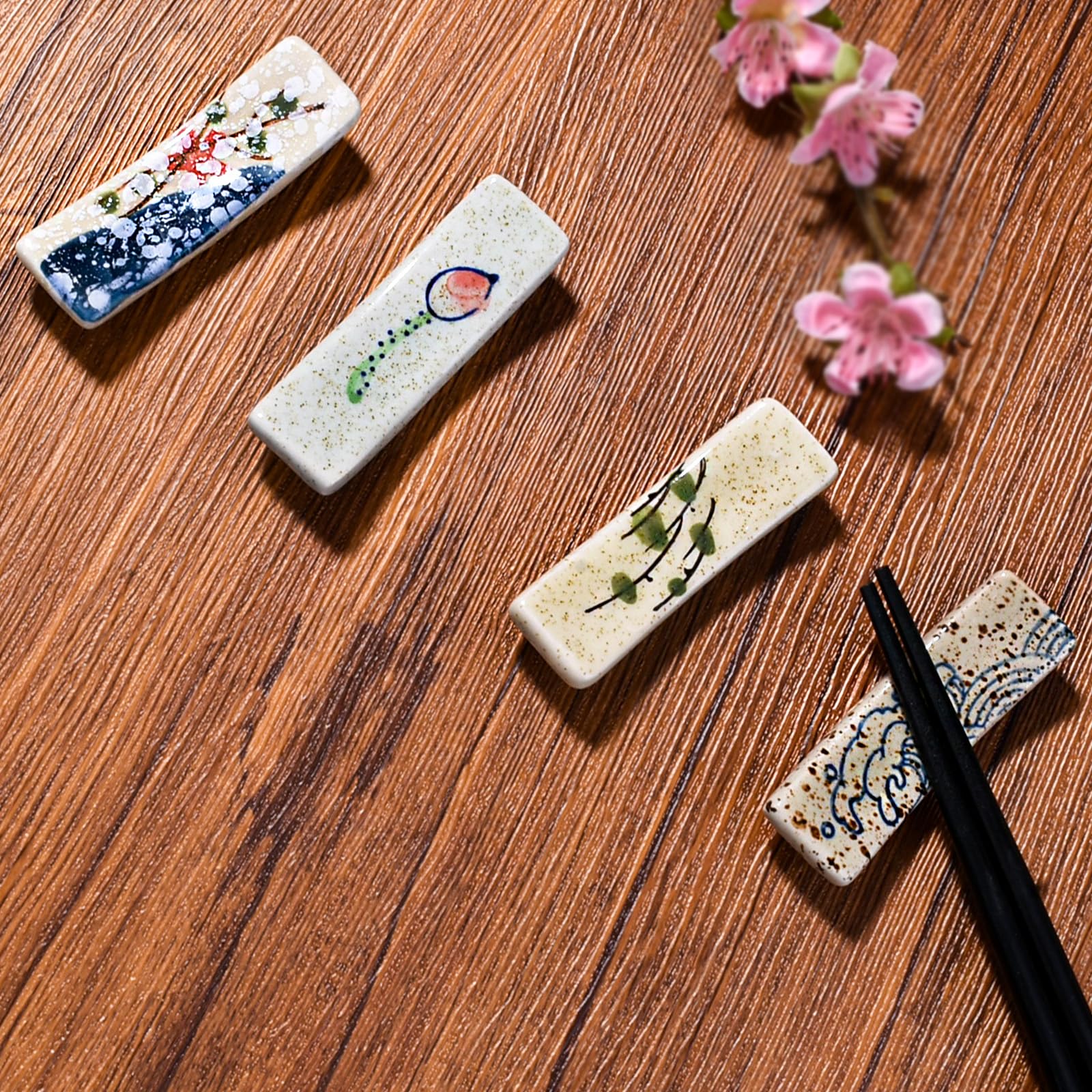 Whitenesser multipurpose ceramic rest keeps tableware tidy and ready.