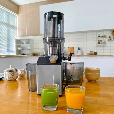Whuto cold press juicer anti-slip suction cups stabilize operation.