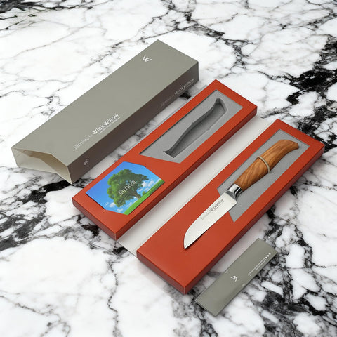 WICKWILLOW Italian olive wood handle for comfortable grip.