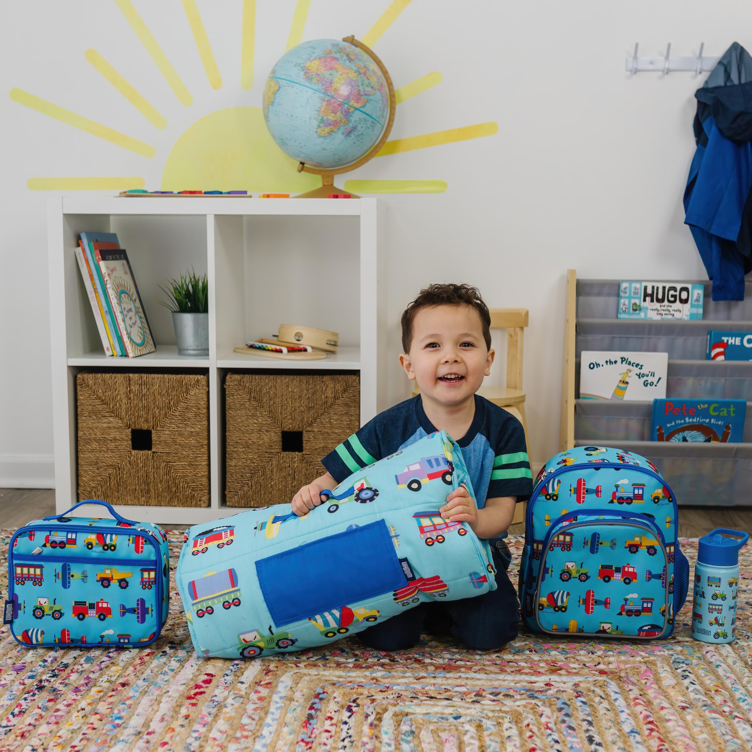 Wildkin lunch box displays the Mom's Choice Award branding for trusted quality.