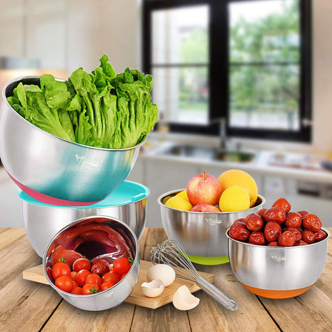 Wildone silicone non-slip bottom keeps bowls stable on countertops.