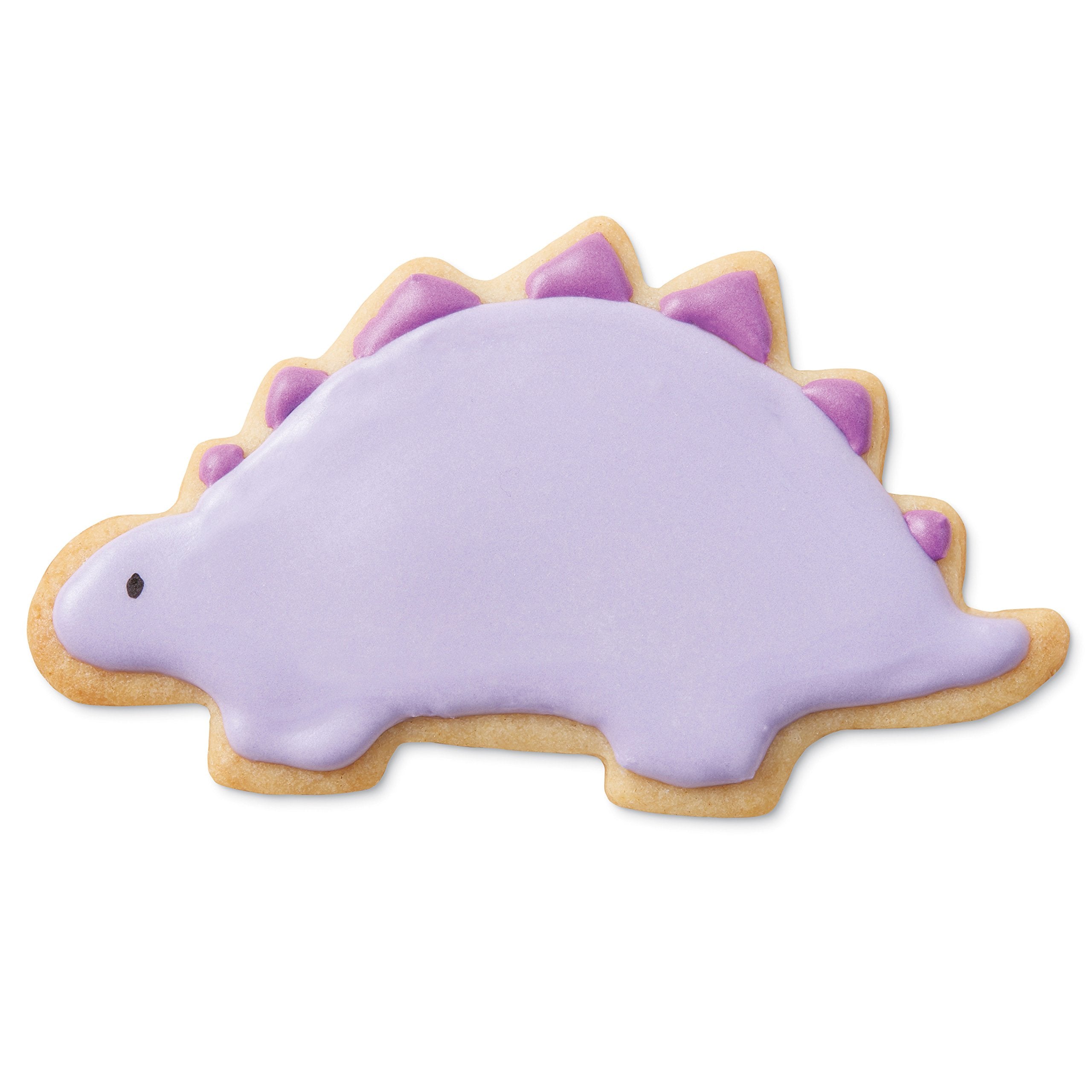 Wilton gorilla cookie cutter makes fun jungle-themed cookies for celebrations.