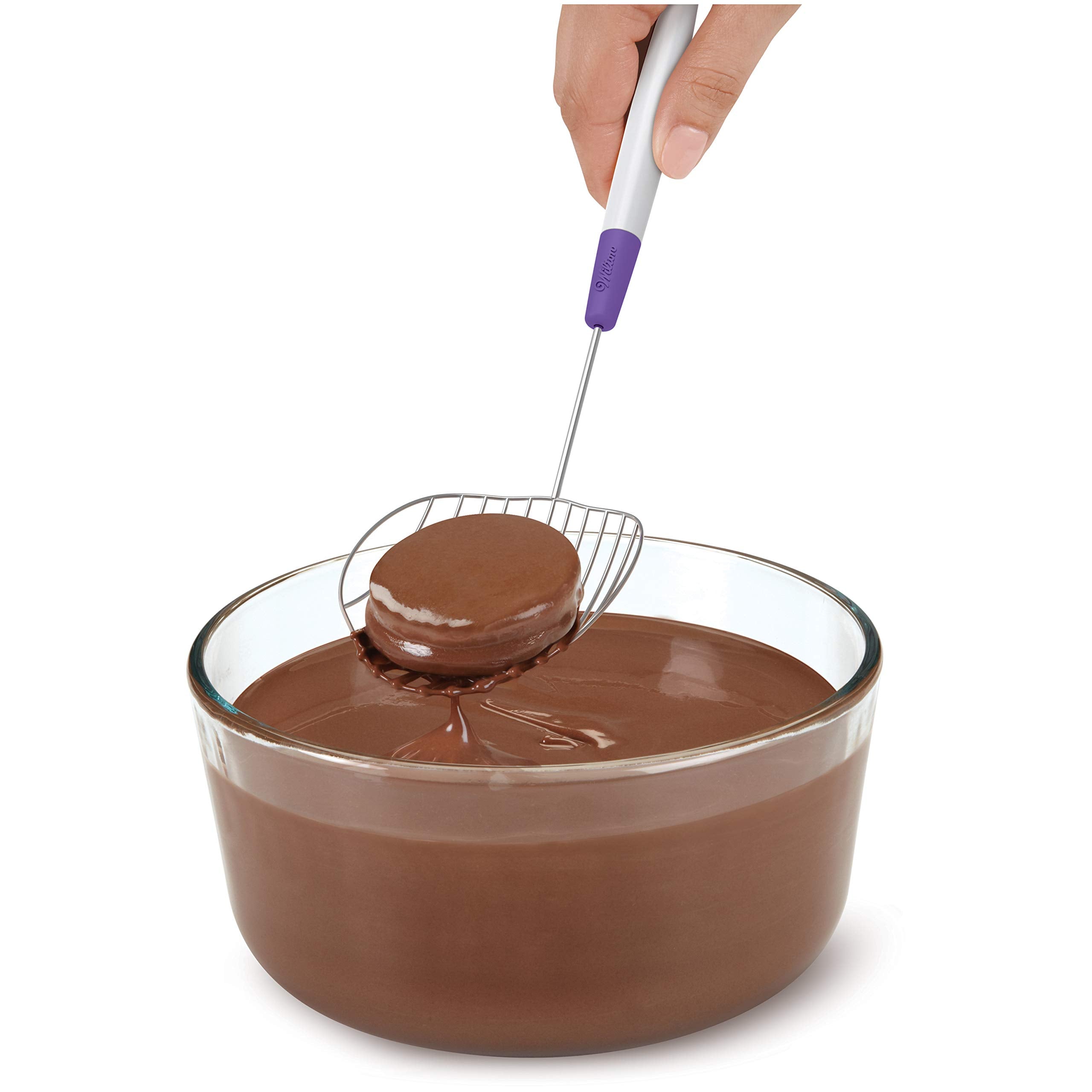 Wilton Candy Melts Dipping Scoop bowl-wide design stabilizes treats during dipping.