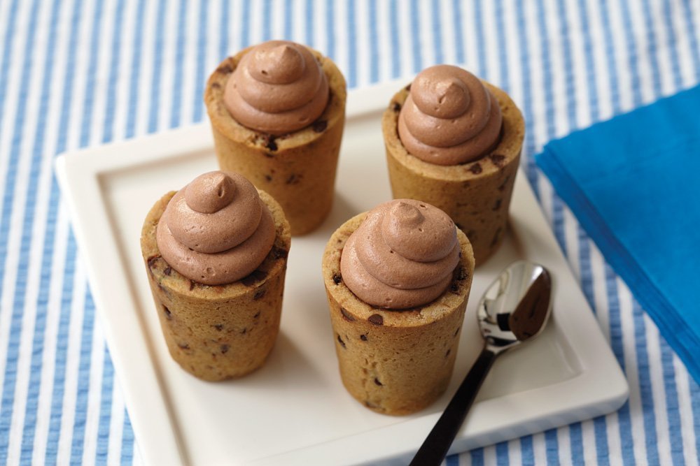 Wilton cookie shot glass pan supports versatile dessert ideas for gatherings.