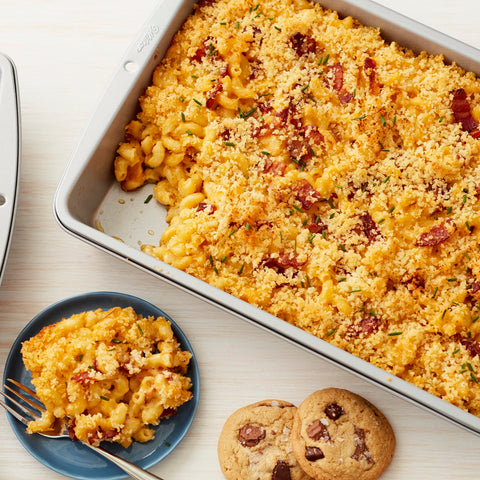 Dishwasher-safe Wilton pan simplifies post-bake cleanup.