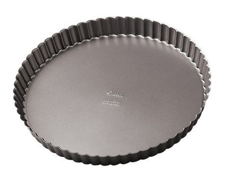 Wilton Excelle Elite tart pan with decorative fluted edges