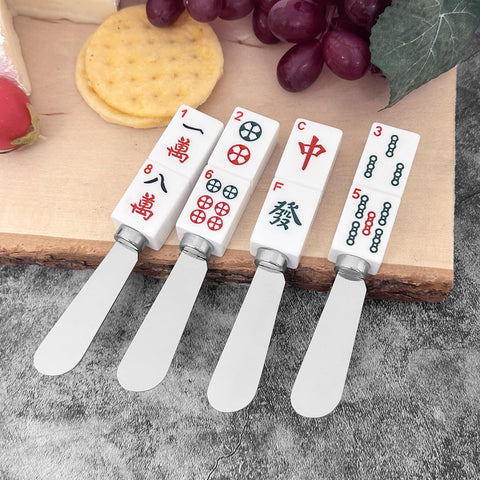 Wine Things stainless steel blades offer smooth, rust-resistant spreading.