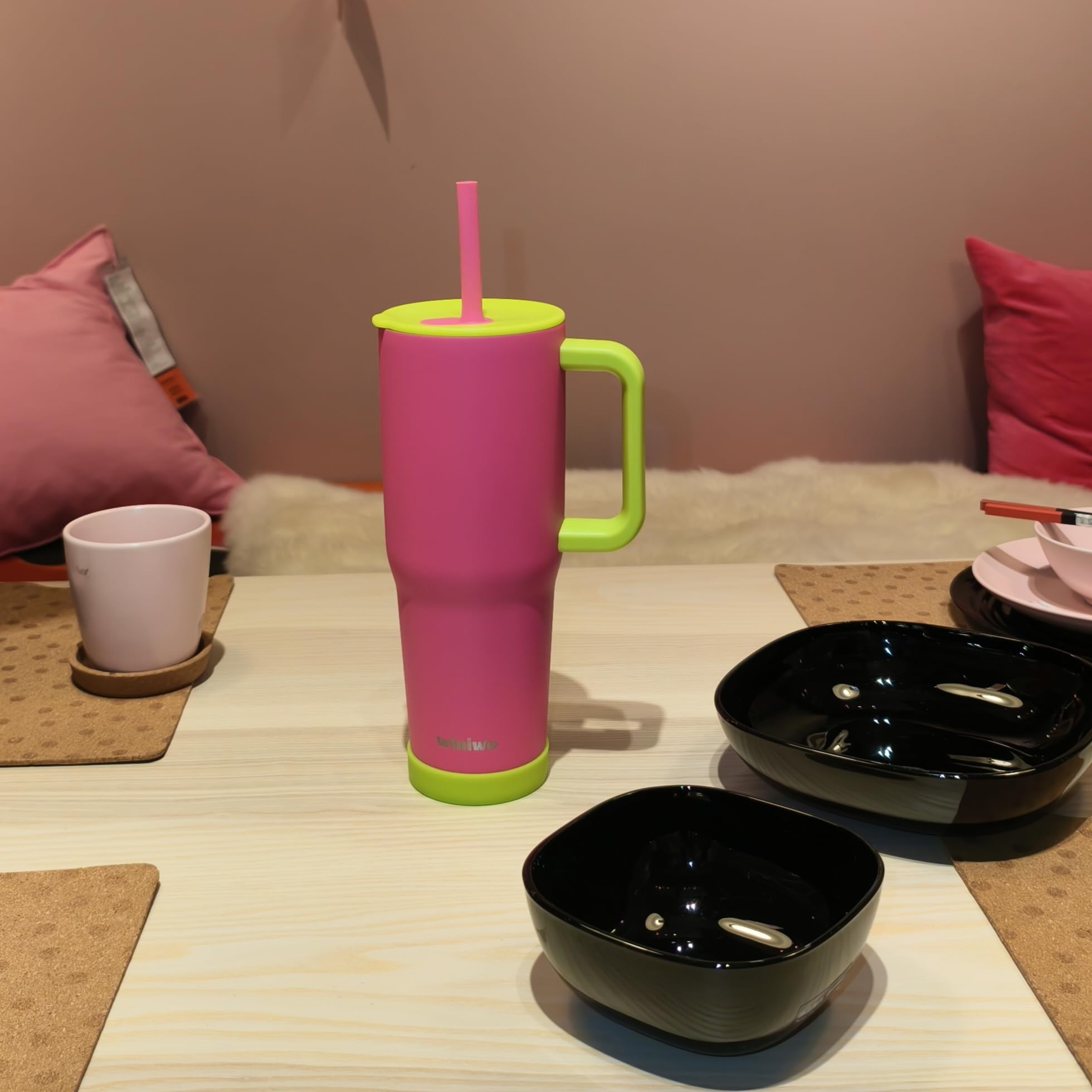 winiwo flexible silicone straw for easy sipping from any angle during workouts