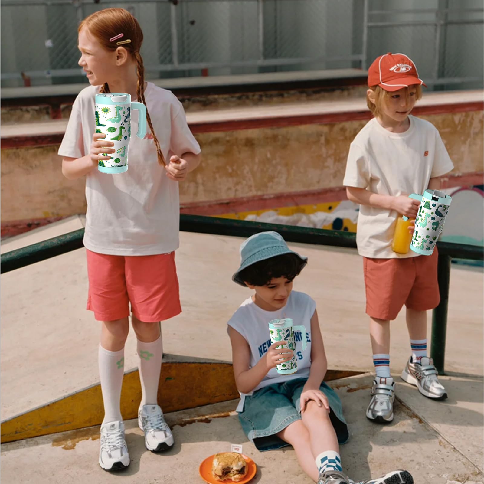 WINIWO lightweight, compact tumbler fits school bags and travel.