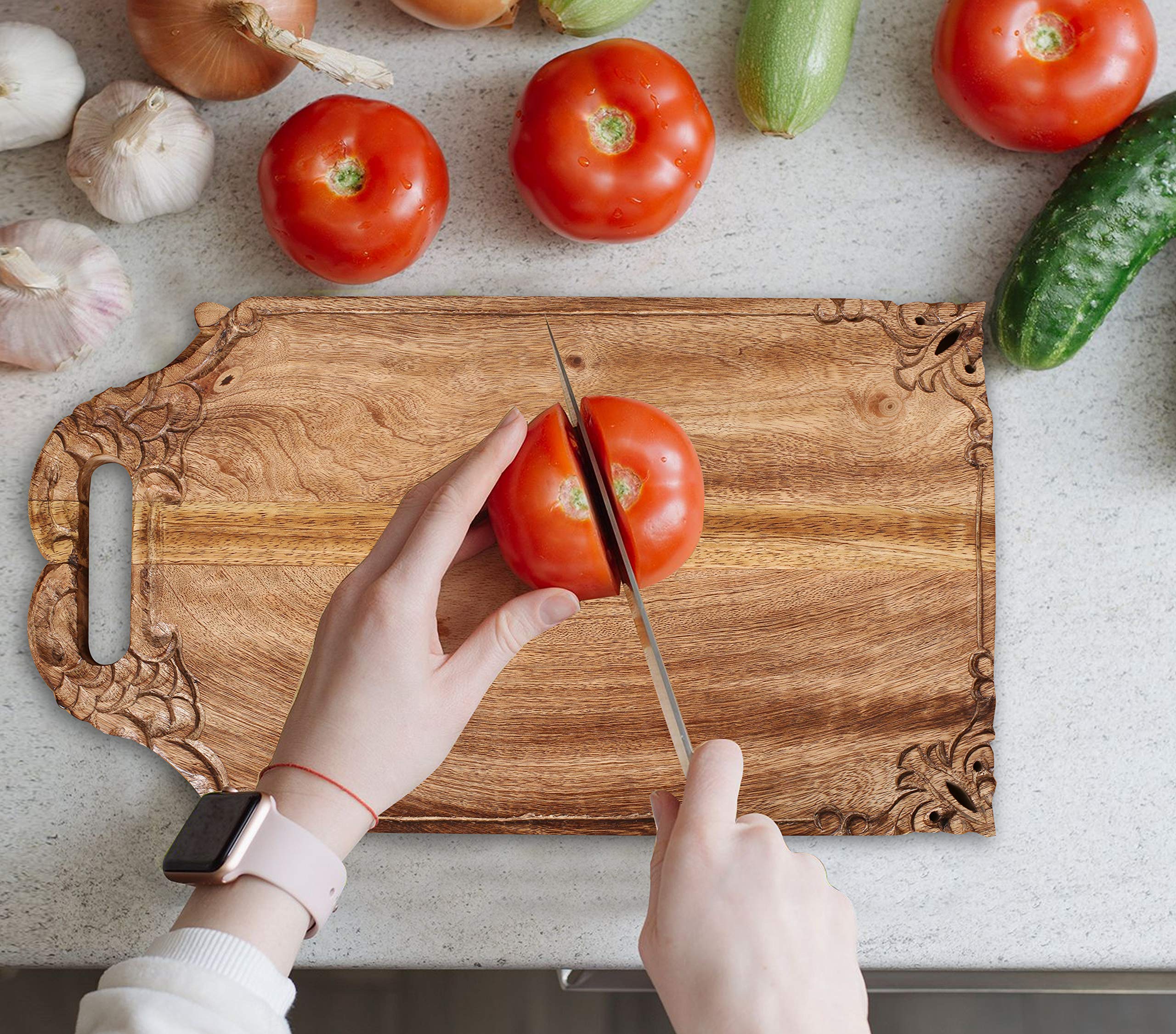 Winlay Mango Wood Serving Tray side view highlights edge-grained durability.