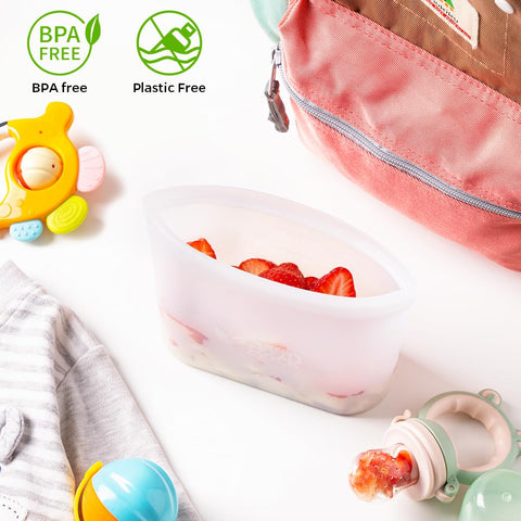Winrock silicone bag demonstrates microwave-safe use for reheating meals.