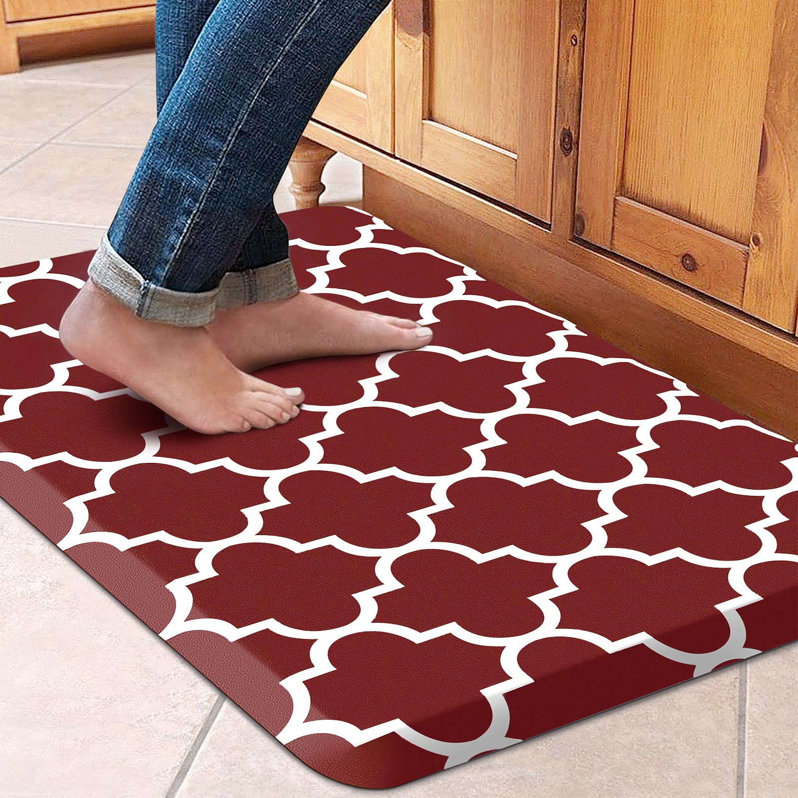 WISELIFE cushioned anti-fatigue mat, front view, red, for comfortable kitchen standing.