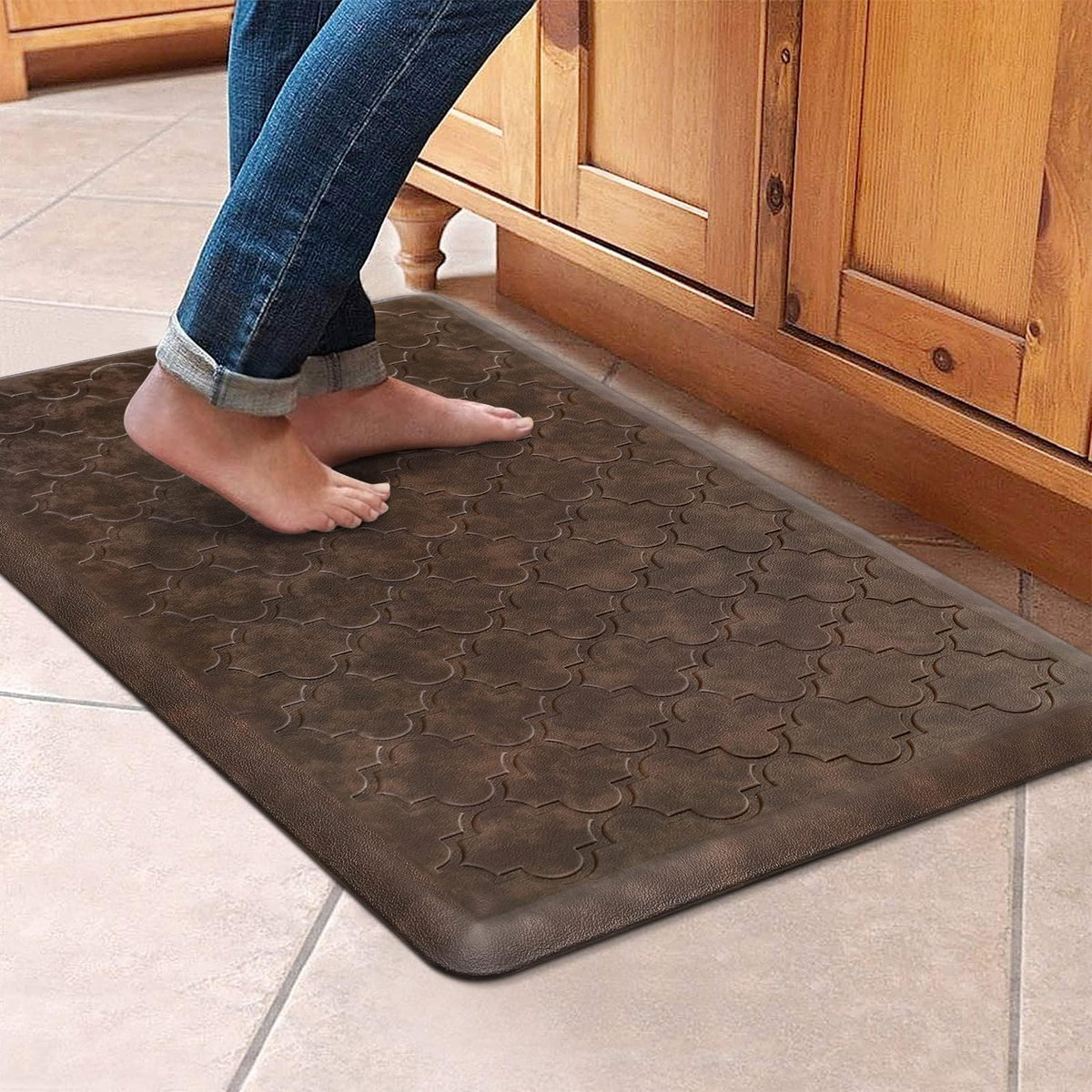 WISELIFE cushioned-foam kitchen mat for comfortable standing during meal prep.