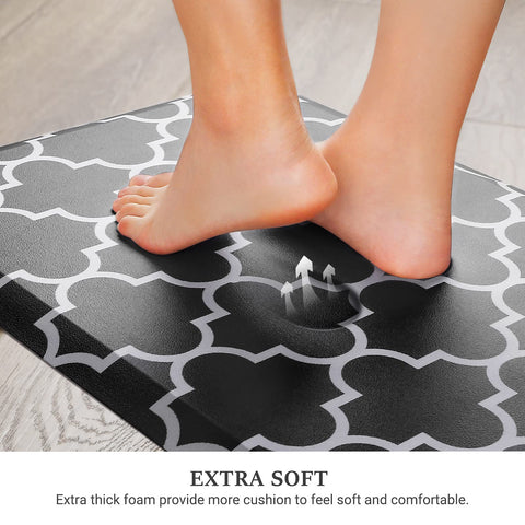 WISELIFE waterproof PVC mat resists spills for quick wipe-down after cooking.