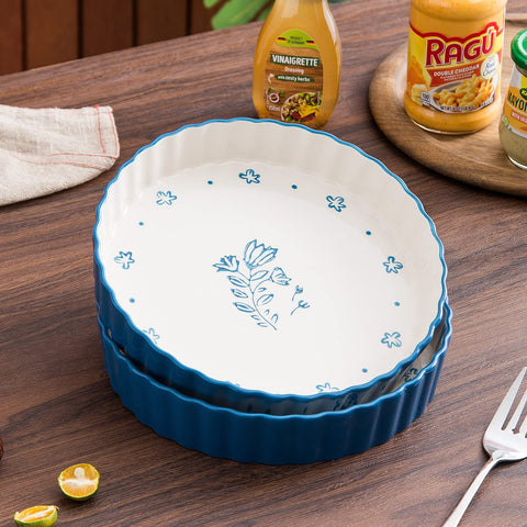Wisenvoy pie pan demonstrates oven, microwave, and freezer safety for versatile cooking.