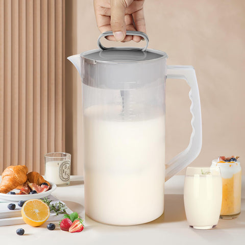 WLKSTS Mixing Pitcher 64oz capacity suitable for family beverages