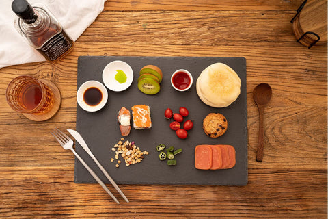 WLWNWFT Christmas-ready slate board for festive entertaining