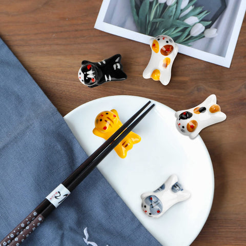 Woerma anti-roll bottom chopstick rest prevents utensils from slipping.