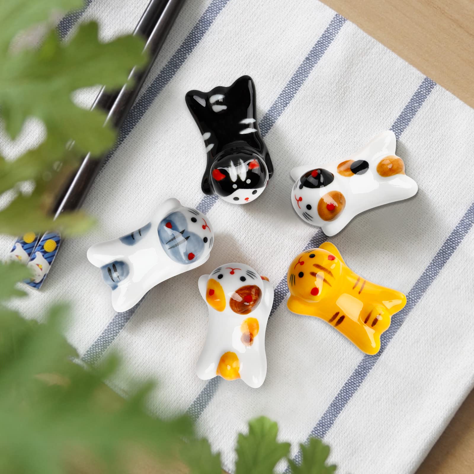 Woerma lucky cat table decor adds charm to everyday meals.