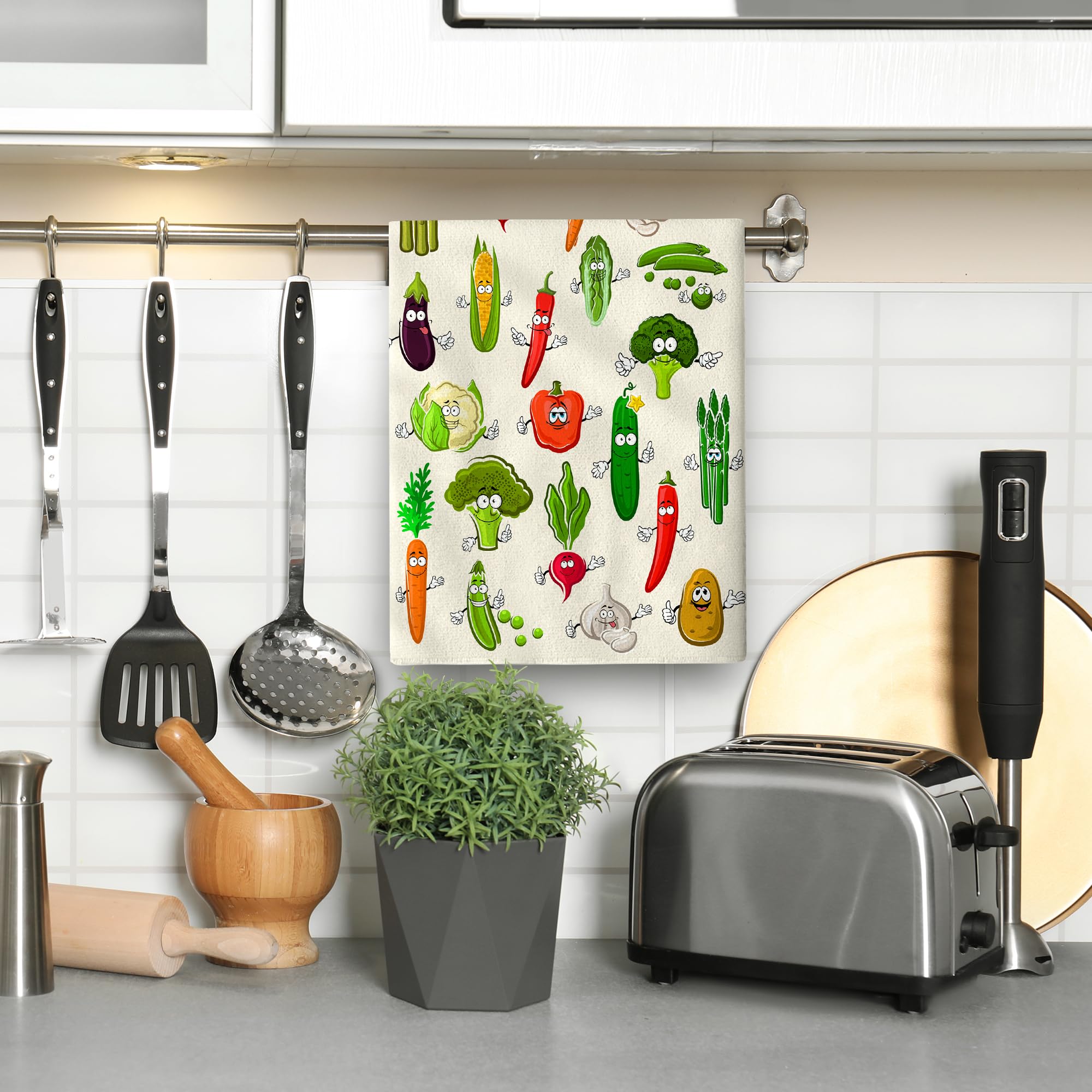 Wovoto set of two towels includes hanging loop for convenient storage