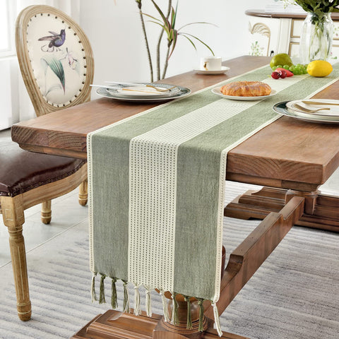 Wracra wedding and party tables benefit from refined rustic style