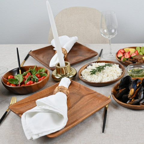 WRIGHTMART wooden plates set for steak dinner and casual dining.