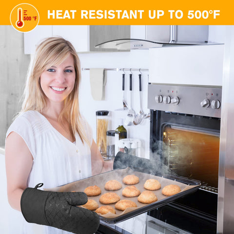 Wsedor 13-inch oven mitts provide heat resistance up to 500°F for safe handling.