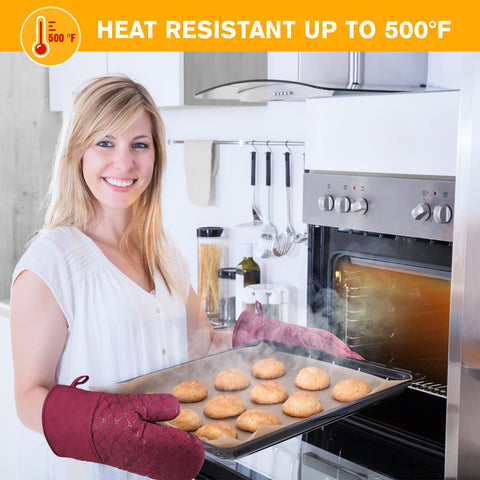 Wsedor quilted cotton oven mitts provide comfortable padding during cooking.