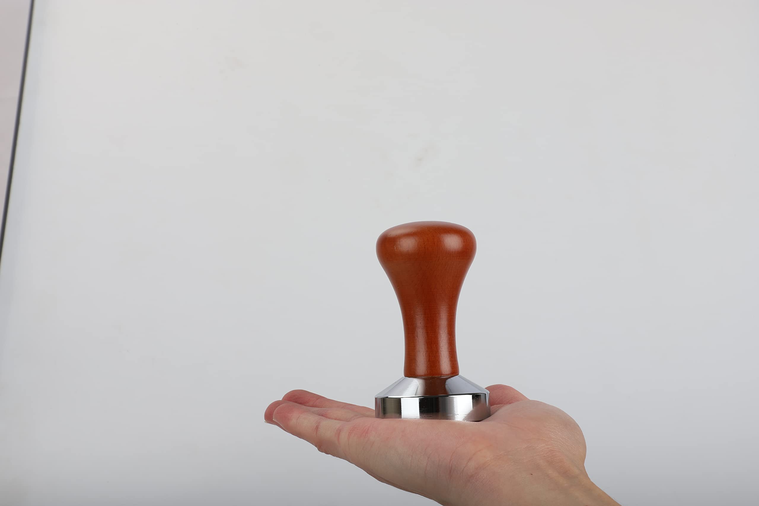 wylosua tamper gift-ready presentation appeals to coffee lovers