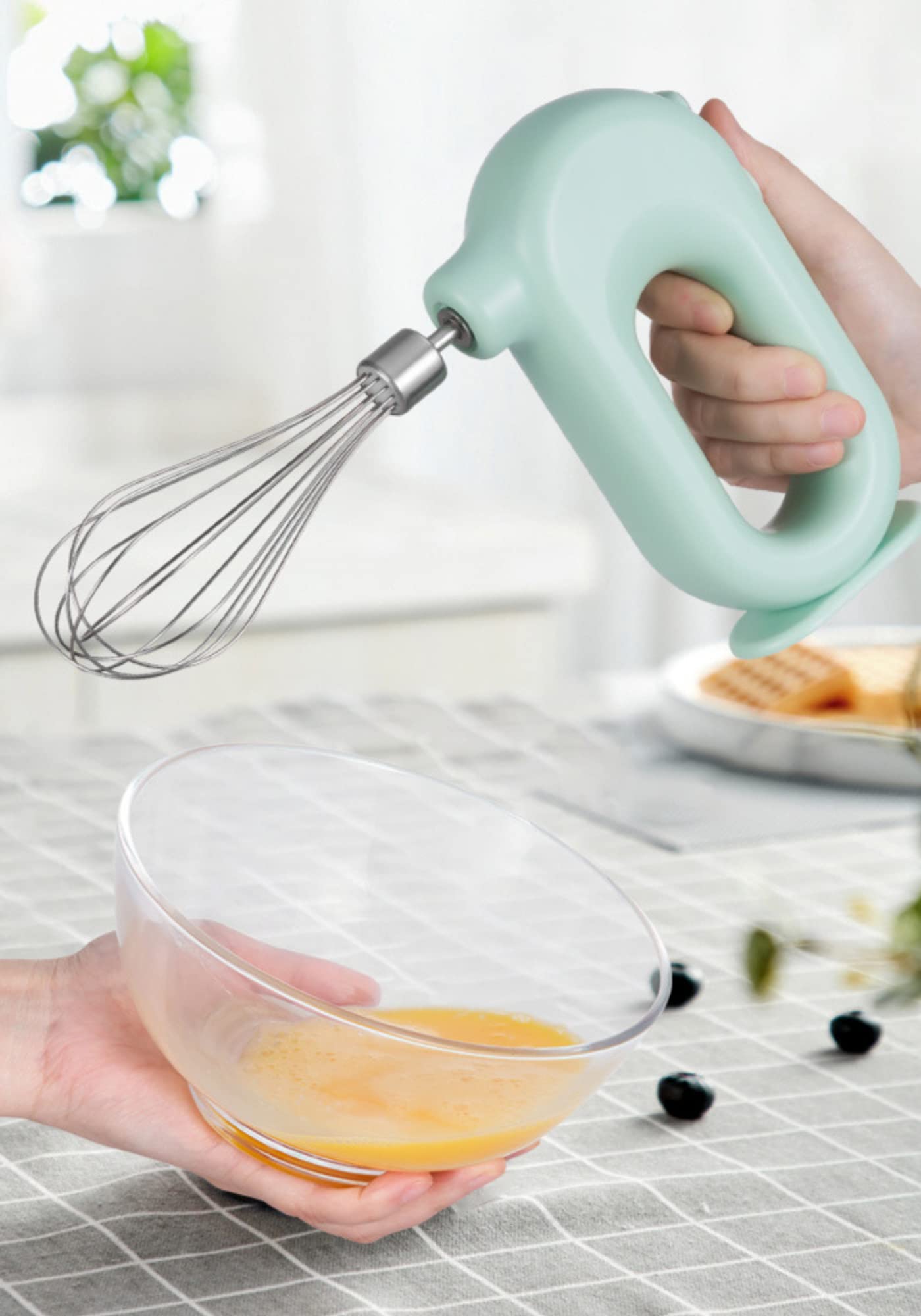 Wynboop Mini hand mixer USB rechargeable system for cord-free operation