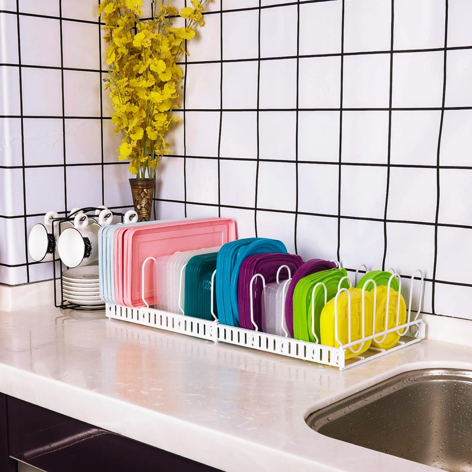 X-cosrack U-shaped slots cradle lids securely and orderly.
